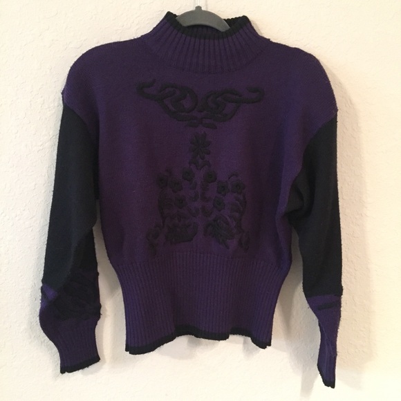 Vintage NILS Embroidered Wool Mock Neck Sweater